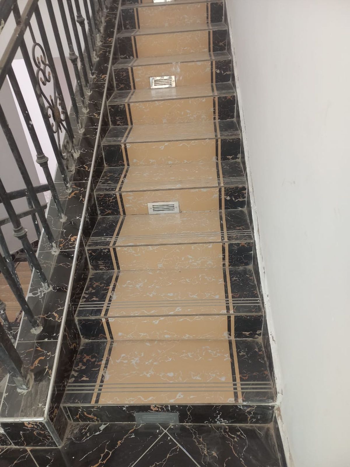 Get expert tile installation in Kampala. Kasanje Construction offers quality, durability & fair pricing. Transform your home today.